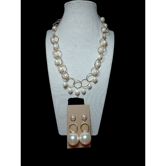 Imitation Pearls Baubble Necklace and Dangle Drop Stud Earrings Statement Set - Picture 1 of 8